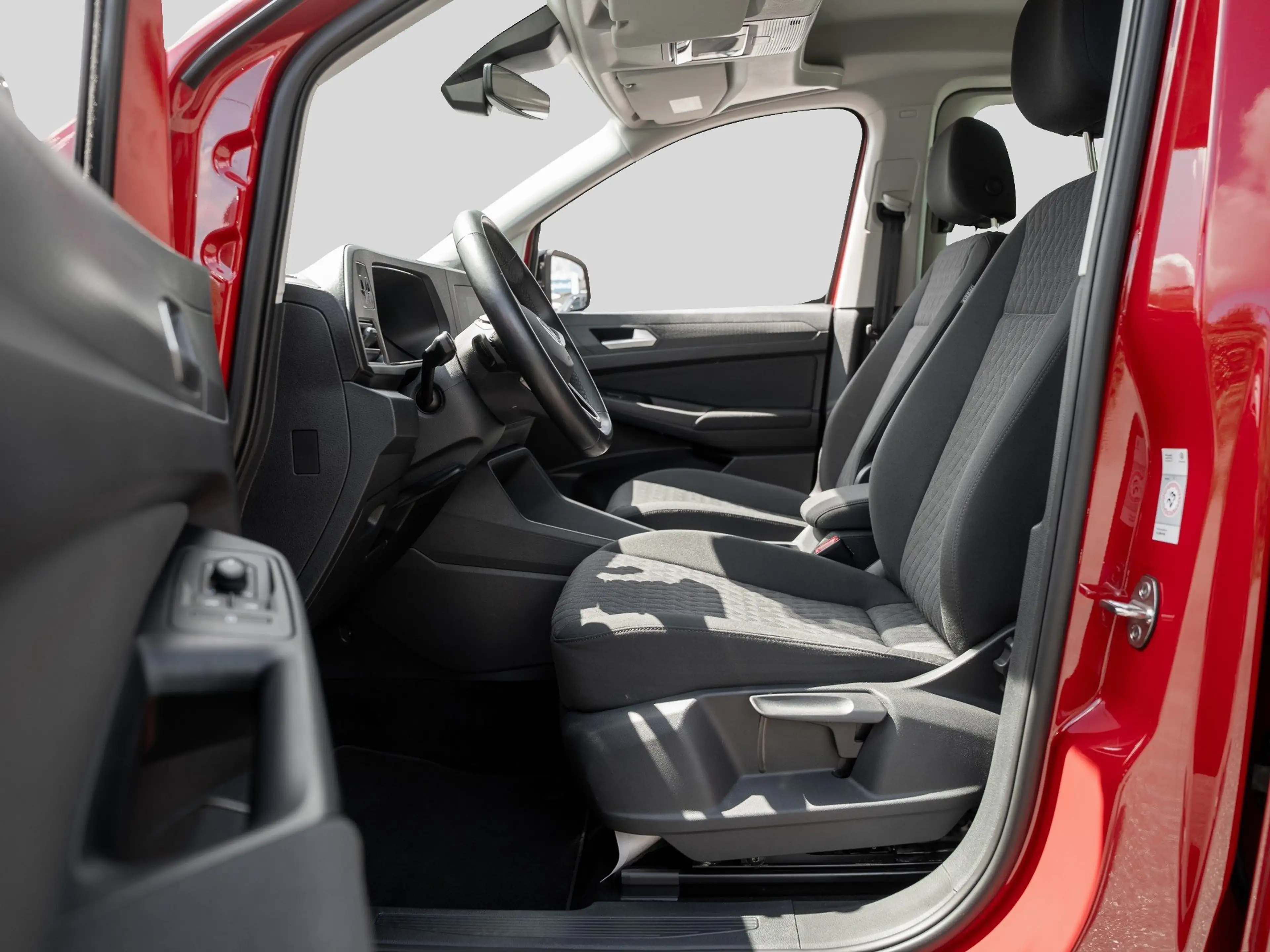 Volkswagen Caddy Life KR 2.0TDI LED+NAVI+AHK+RFK+APP — photo 7