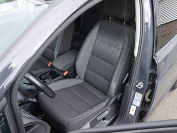 Bild 5 Volkswagen Touran Active 2,0 TDI DSG Navi AHK