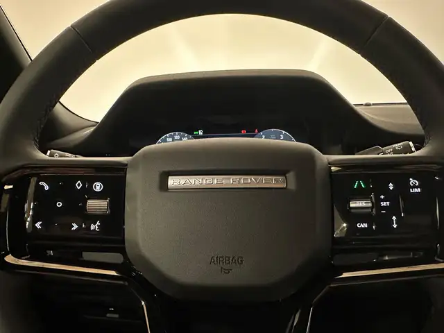 Land Rover Range Rover Evoque view 15
