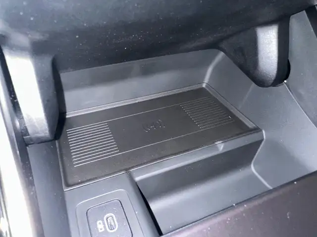 Land Rover Range Rover Evoque view 12