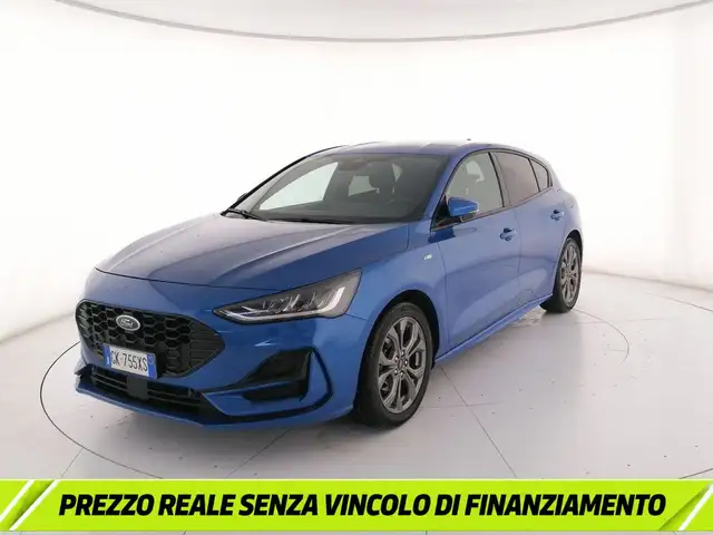 2022 Ford Focus in Blue for sale