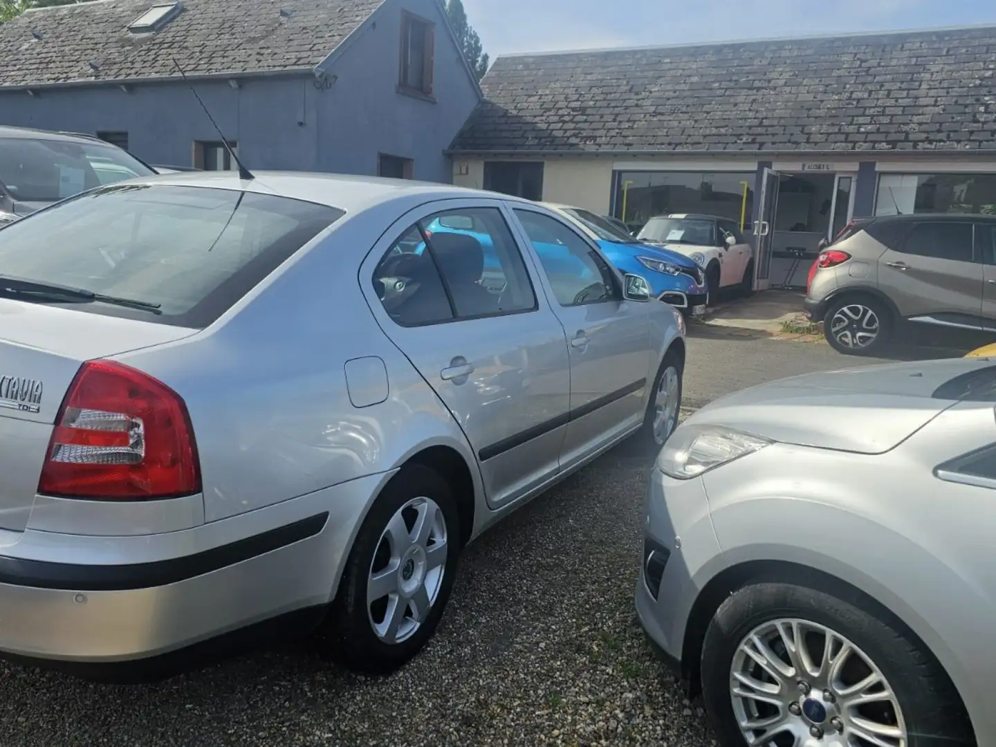 Skoda Octavia Ambiente Pack Gri - 2