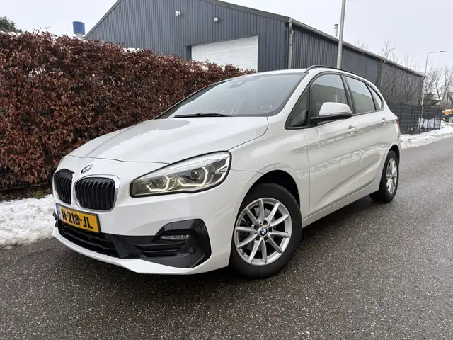 BMW 216 2-serie Active Tourer 216d Executive / NAVI / CRUI