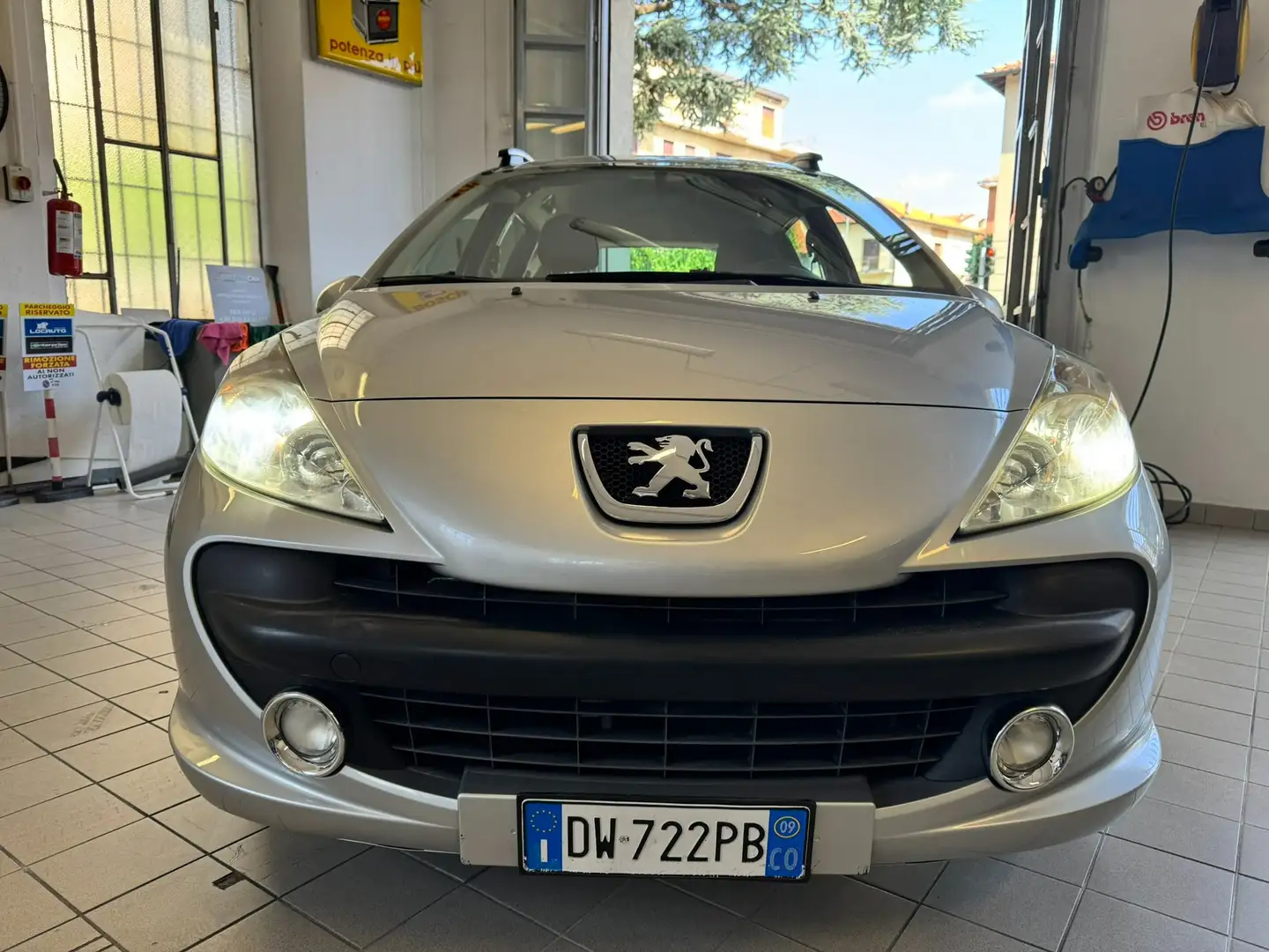 Peugeot 207 207 SW 1.4 16V OK NEOPATENTATI Grijs - 2