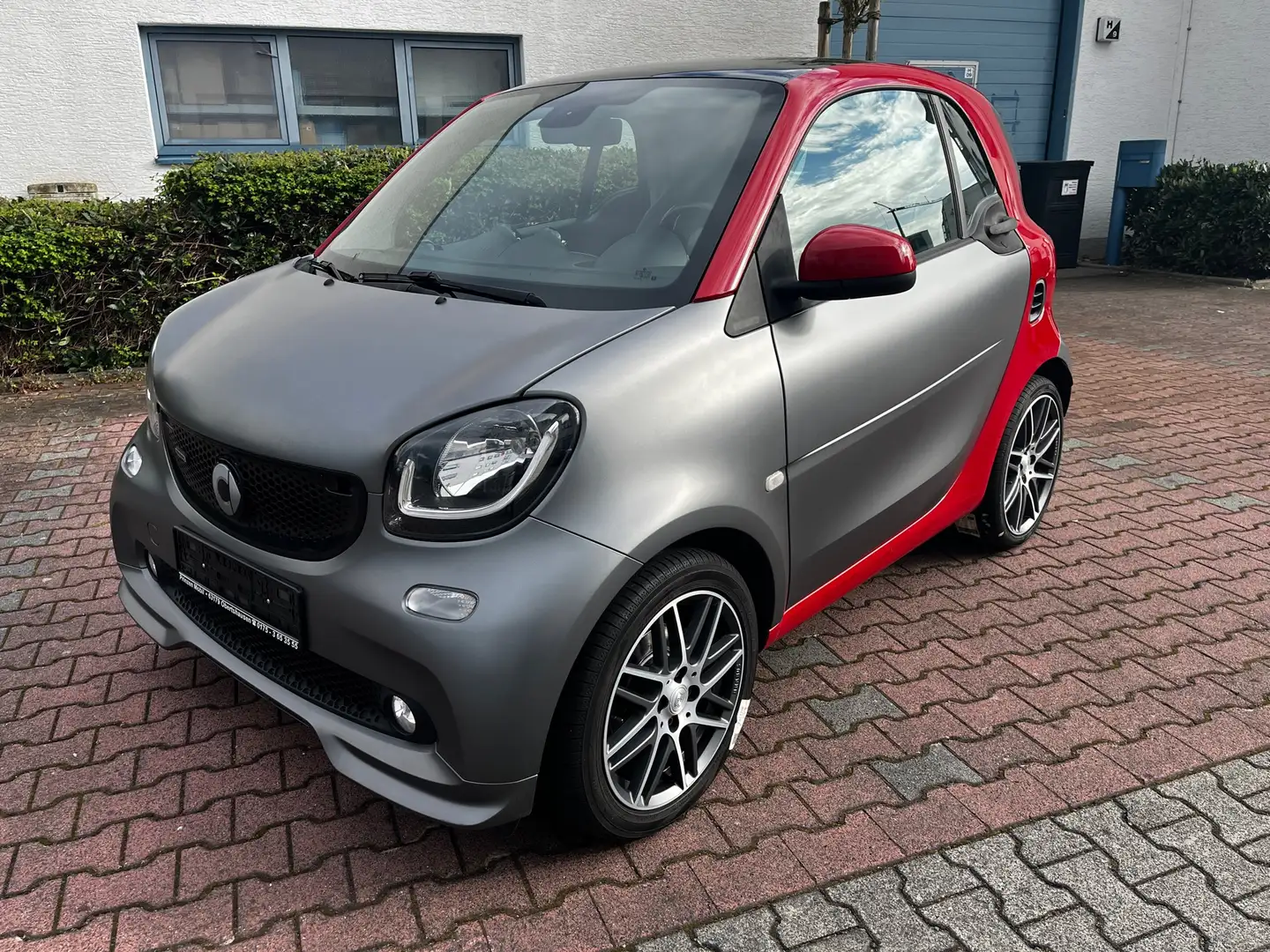 smart forTwo Brabus (453.362) Grau - 1