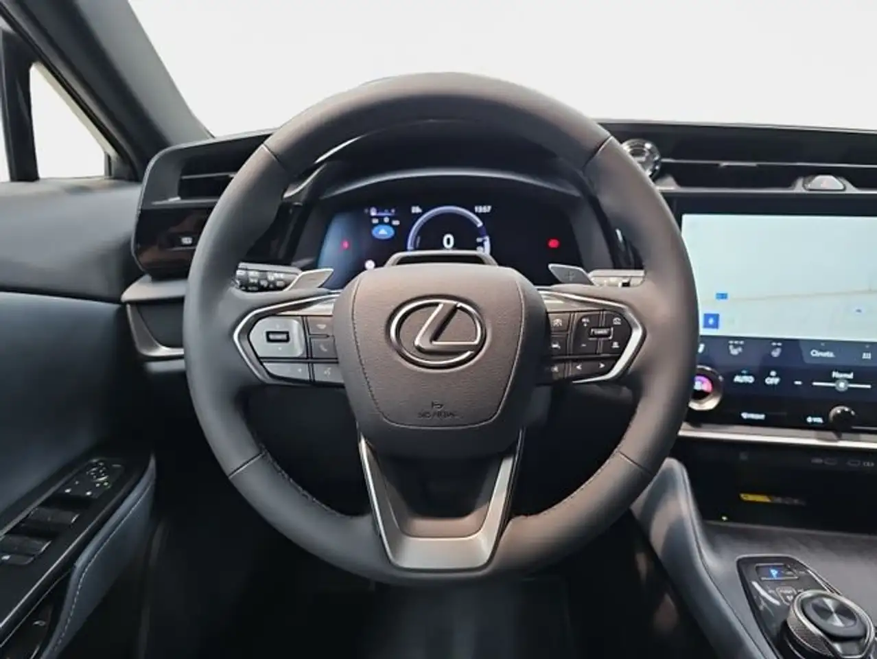 Lexus UX 2026 — фото 14