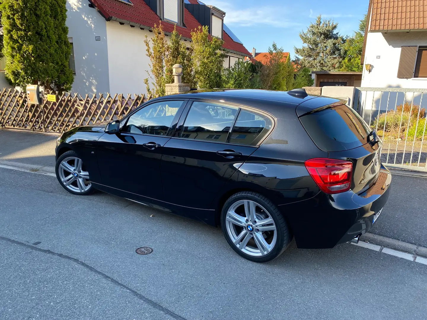 BMW 118 M-Sport Paket Schwarz - 2