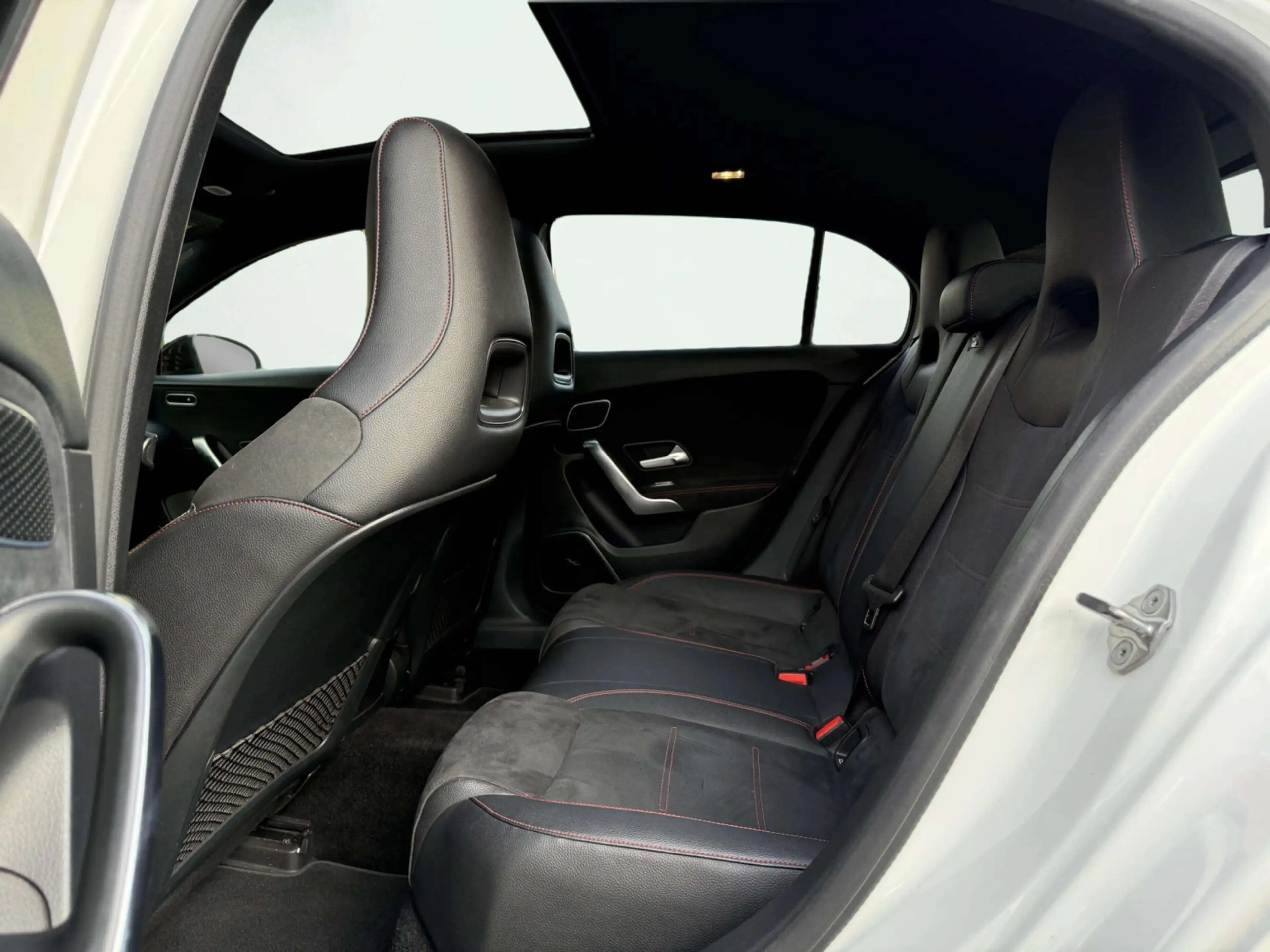 Mercedes-Benz A 200 Business Solution AMG | UNIEK | Uitlaatsysteem | V — photo 13
