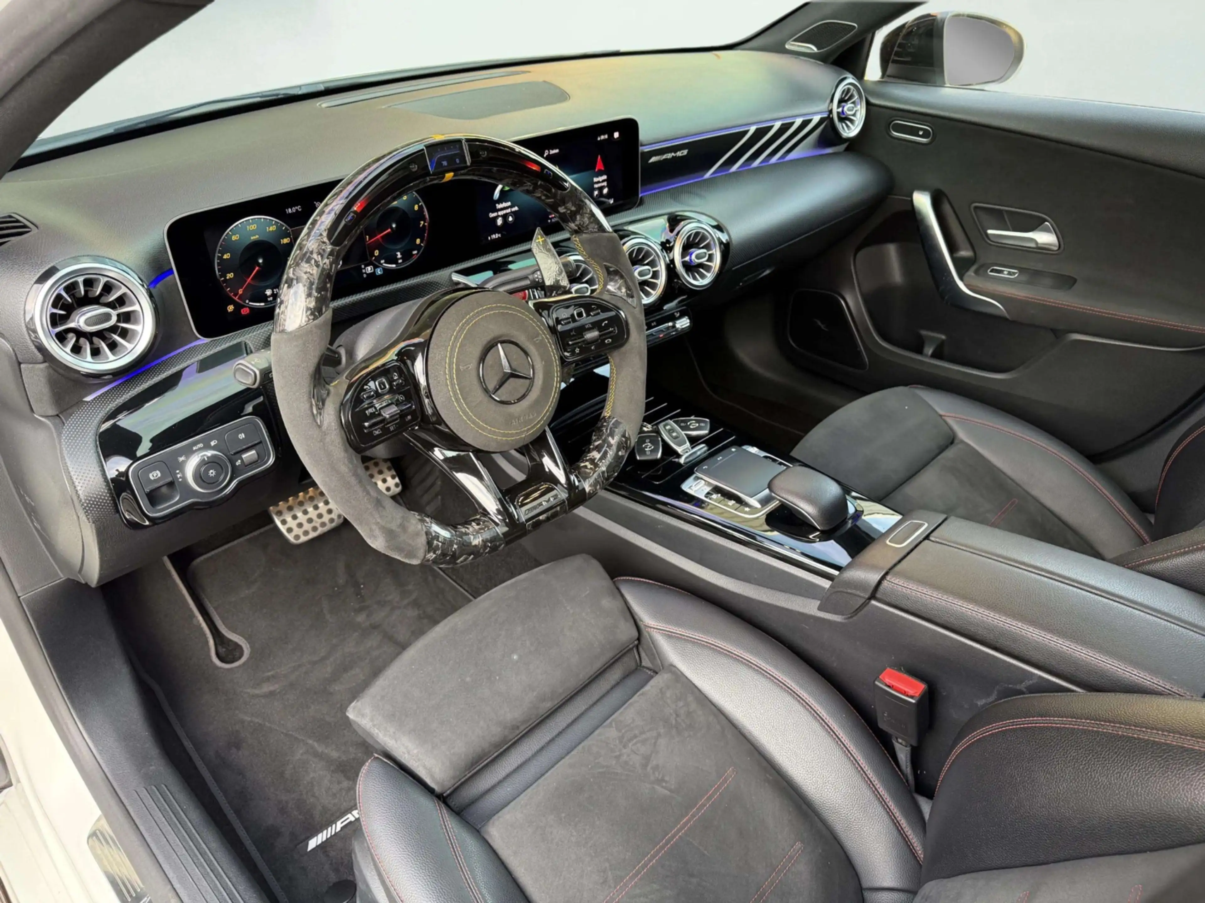 Mercedes-Benz A 200 Business Solution AMG | UNIEK | Uitlaatsysteem | V — photo 5