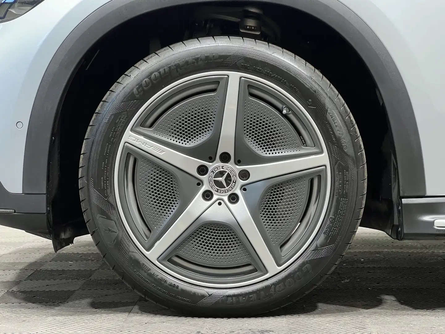 Mercedes-Benz EQE SUV EQE 350+ AMG Premium Night ENERGIZING+10°HA Silber - 2
