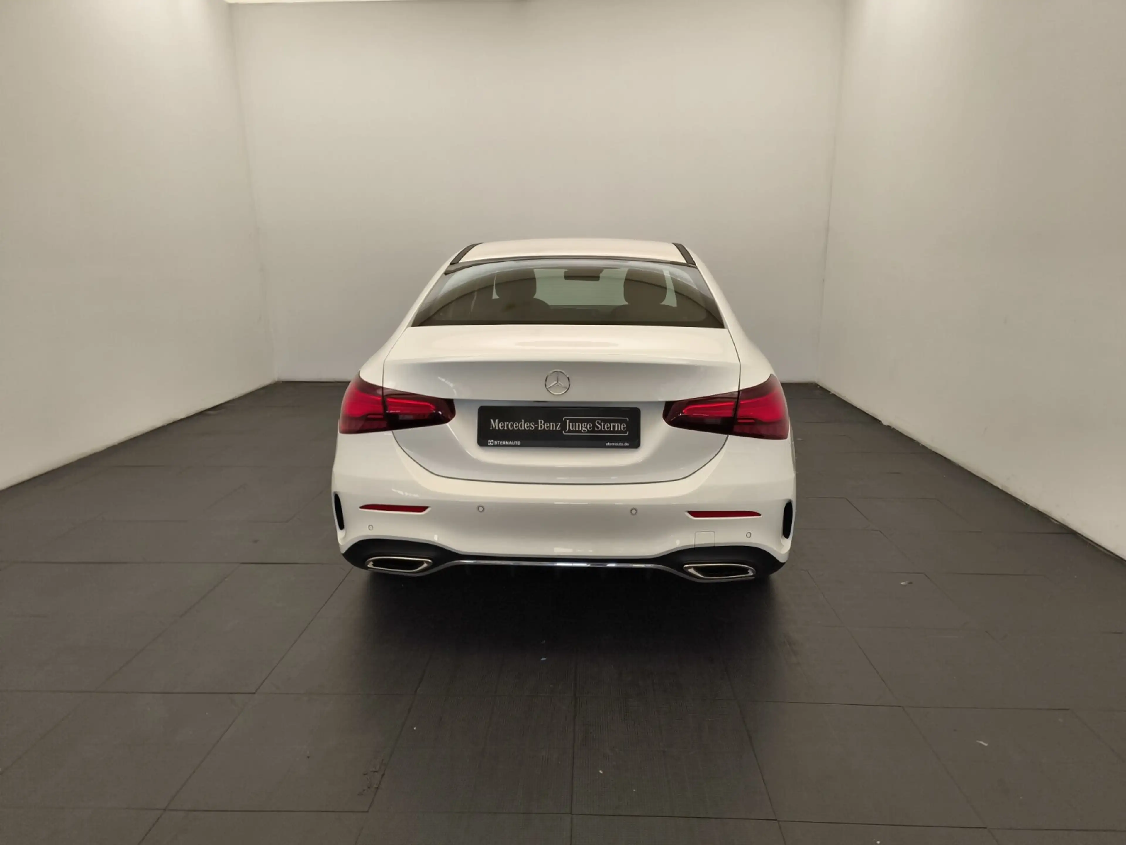 Mercedes-Benz A 180 A 180 Limousine AMG Advanced RüCam LED Winterpak — photo 6
