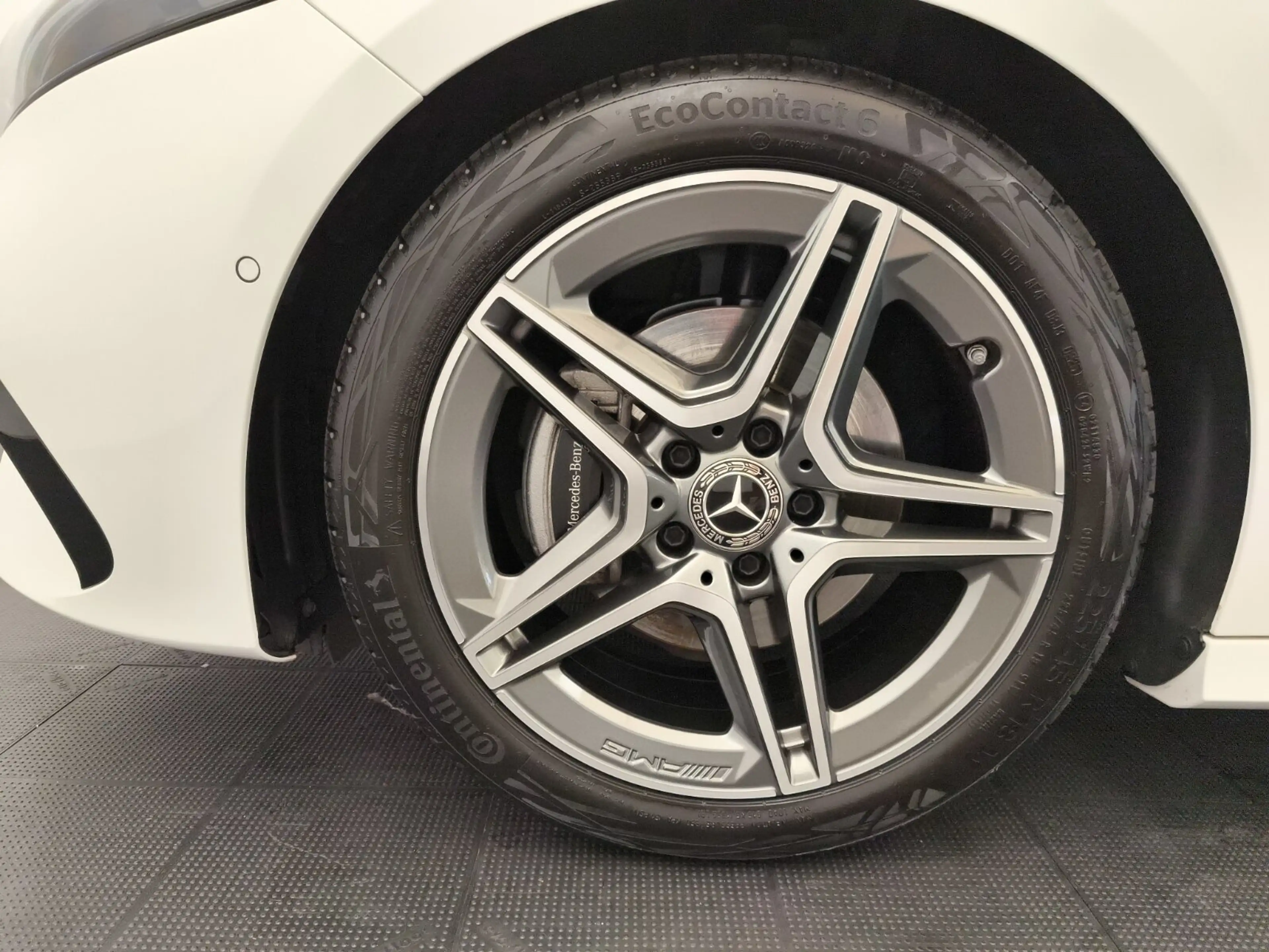 Mercedes-Benz A 180 A 180 Limousine AMG Advanced RüCam LED Winterpak — photo 9
