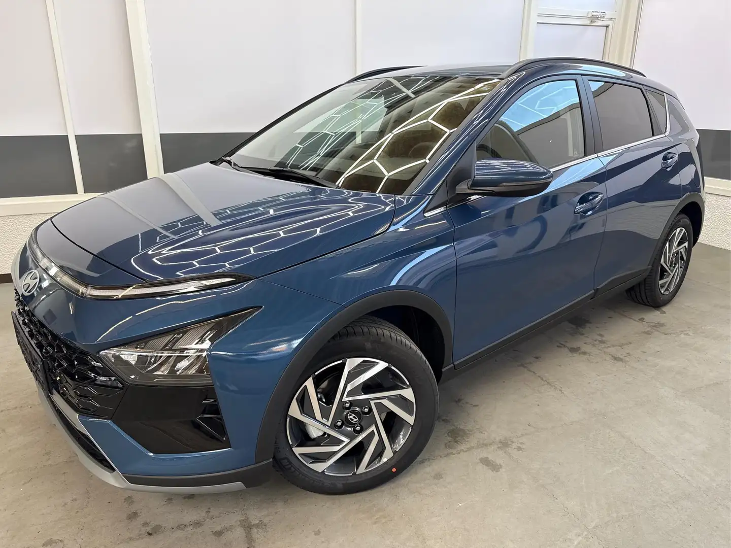 Hyundai BAYON PREMIUM FL DCT NAVI SHZ RFK PDC KLIMAAUTOMATIK ... Blau - 1