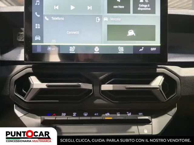 Dacia Duster view 27