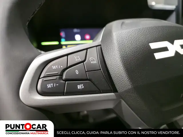 Dacia Duster view 23