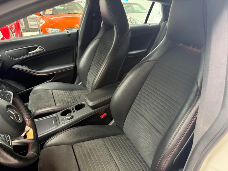 Mercedes-Benz CLA 220 Automatik Navigation SH Xenon — photo 10
