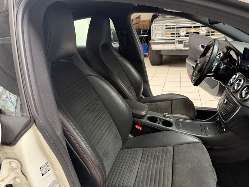 Mercedes-Benz CLA 220 Automatik Navigation SH Xenon — photo 11