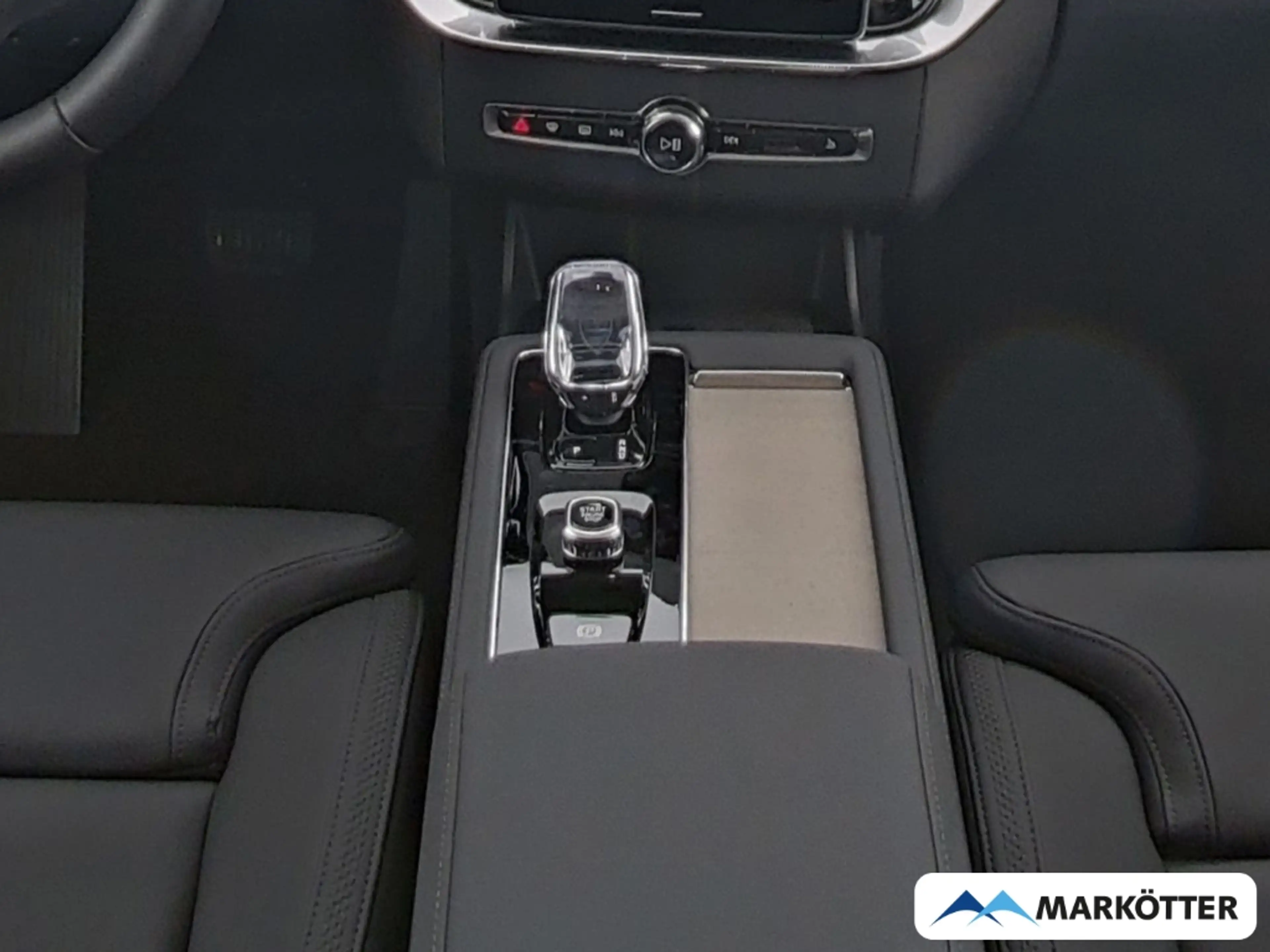 Volvo XC90 T8 Ultra Bright*AWD*Plug-In Hybrid*7-Sitzer* — photo 5