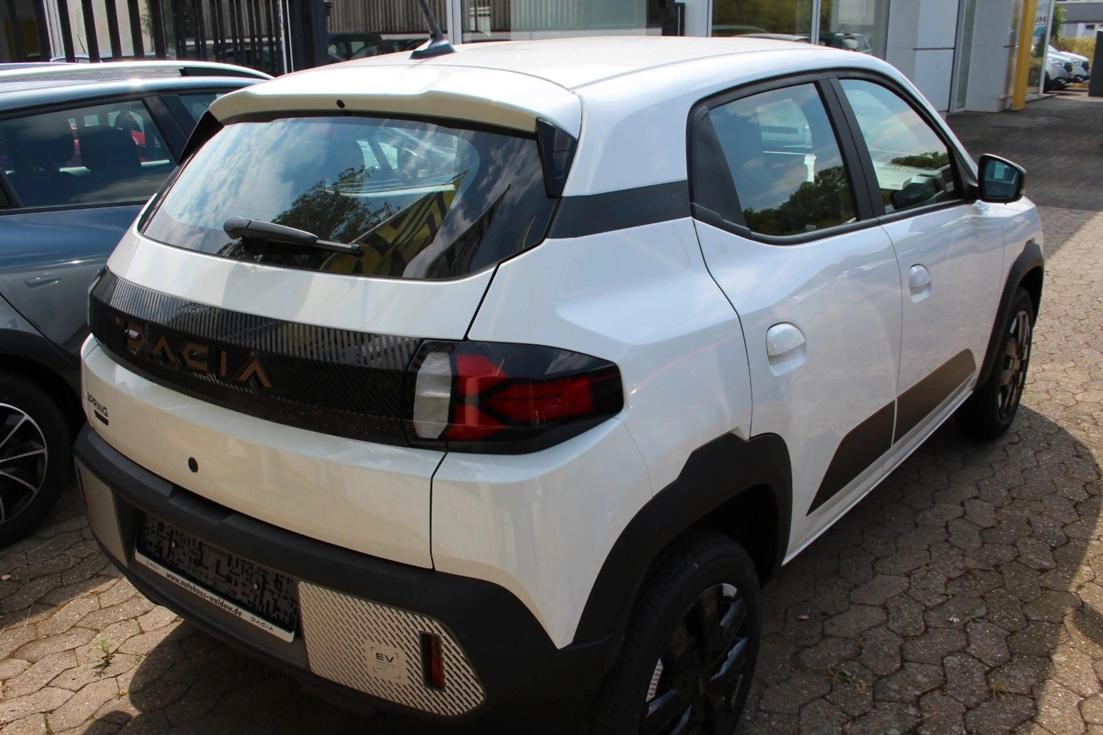 Dacia Spring Electric Extreme 100 — photo 3