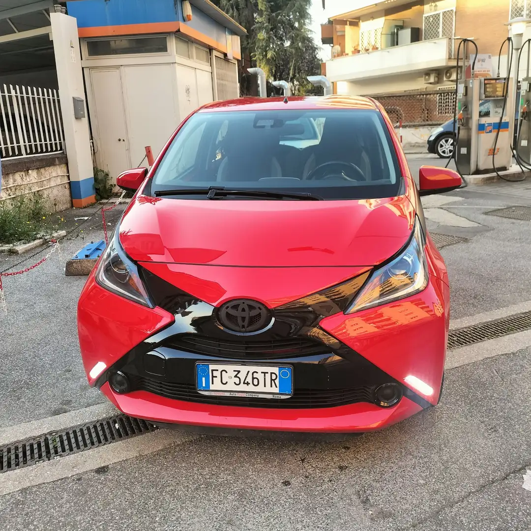 Toyota Aygo Aygo 5p 1.0 x-play Rosso - 2