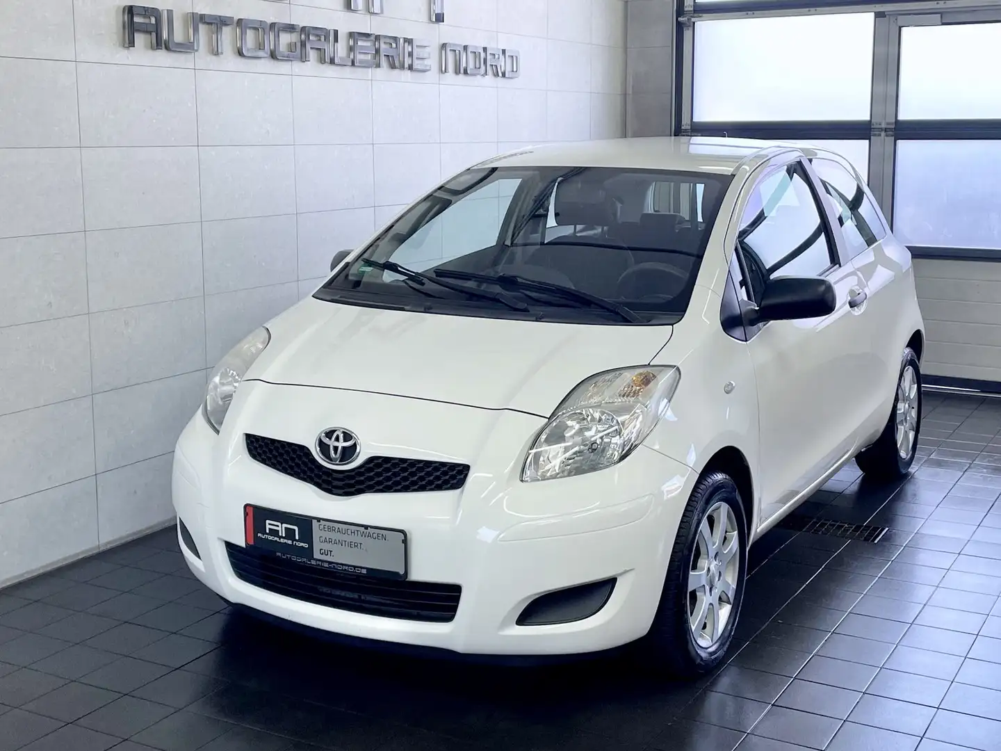 Toyota Yaris Yaris  1.0 Terra  - Klimaanlage Wit - 2