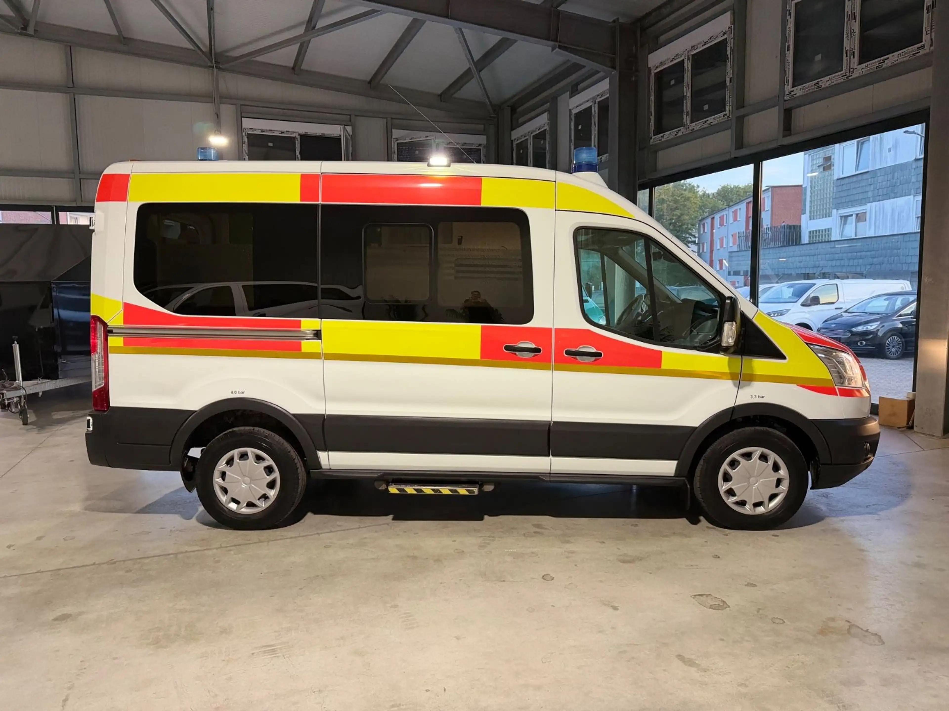Ford Transit 330 L2*RTW*KTW*KRANKENTRANSPORTER*LIEGE — photo 4