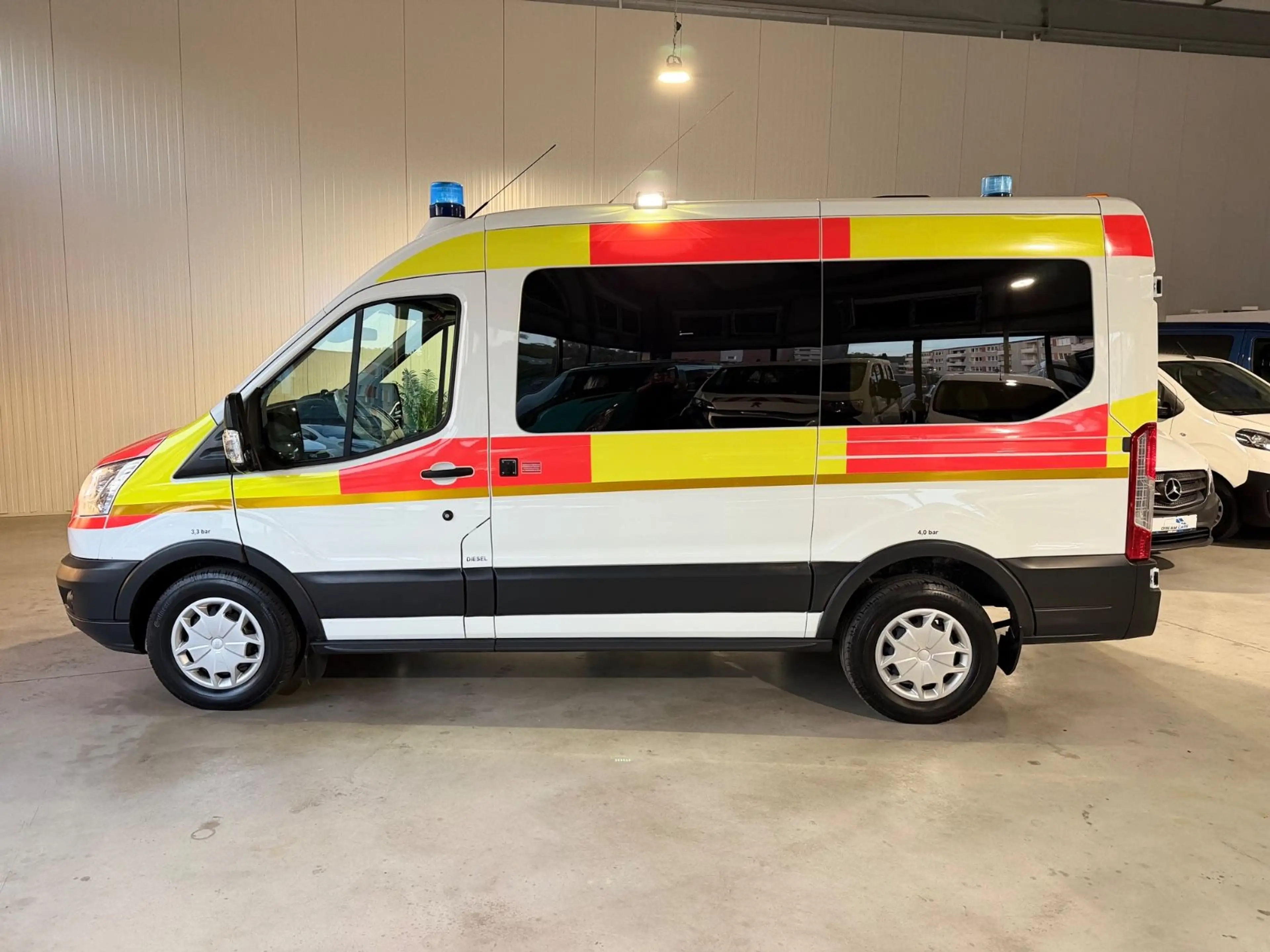 Ford Transit 330 L2*RTW*KTW*KRANKENTRANSPORTER*LIEGE — photo 3