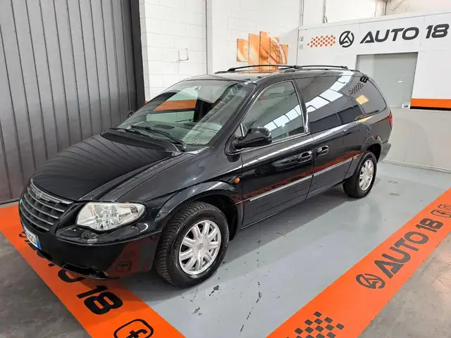 Chrysler Grand Voyager 2.8 CRD cat Limited Auto+ DSITRIBUZIONE OK + UNICO PROPRIETARIO! Tenuto in maniera impeccabile!