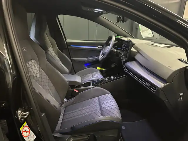 Volkswagen Golf view 10