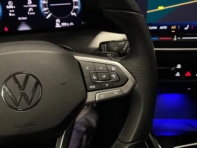 Volkswagen Golf view 18