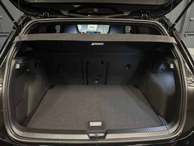 Volkswagen Golf view 29