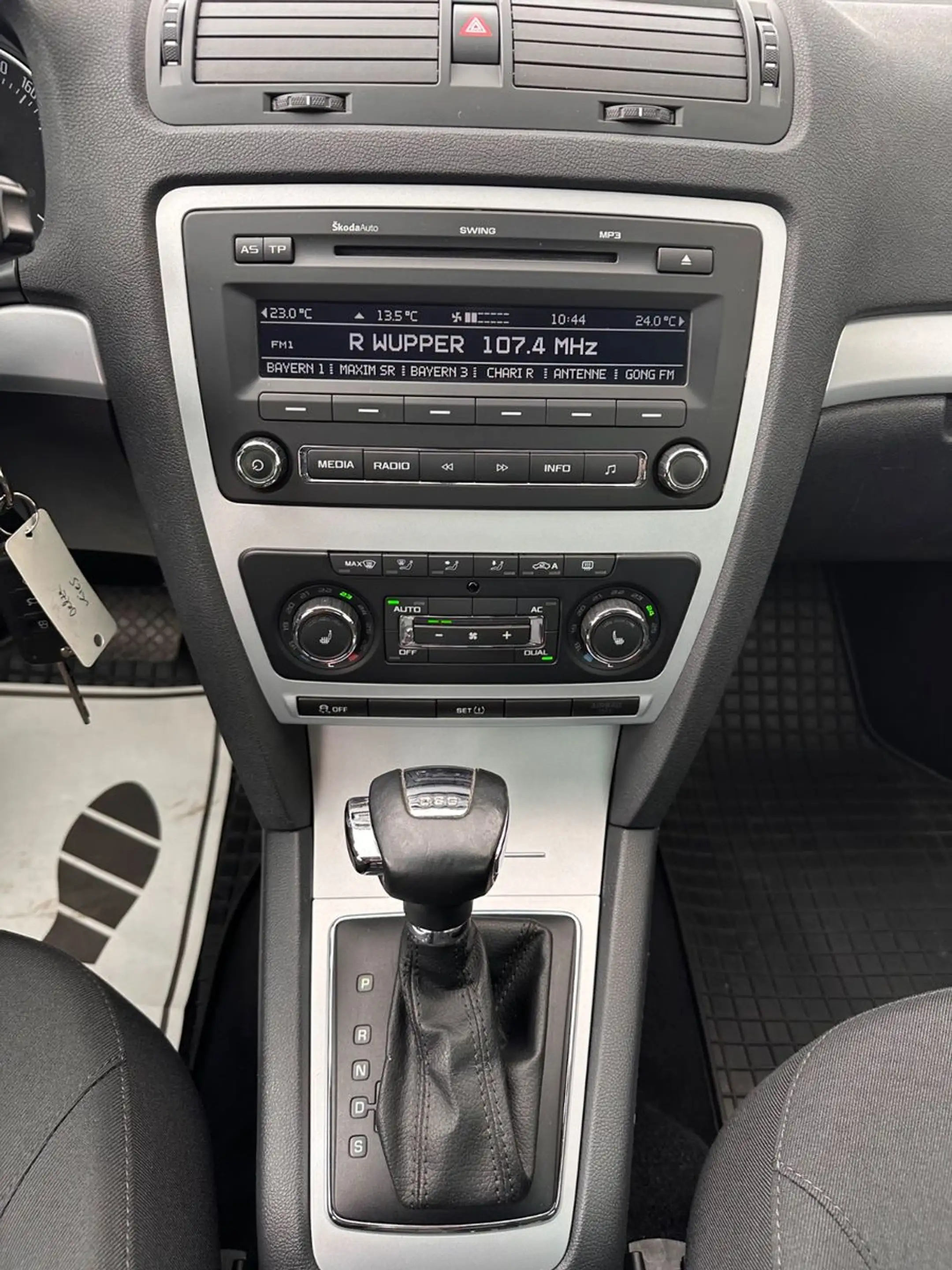 Skoda Octavia Combi Family — photo 9
