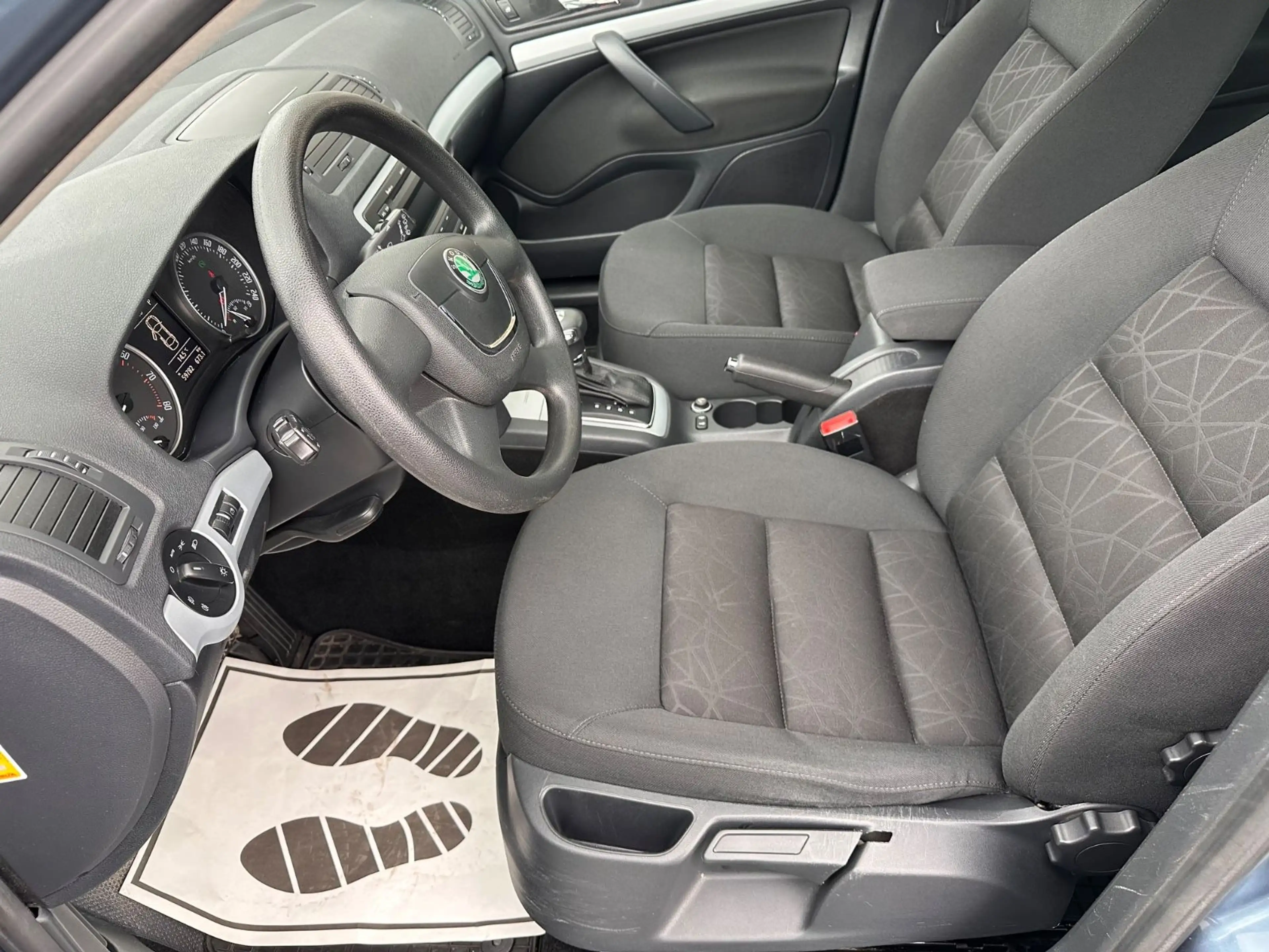 Skoda Octavia Combi Family — photo 7