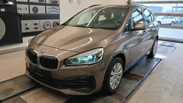 BMW 216