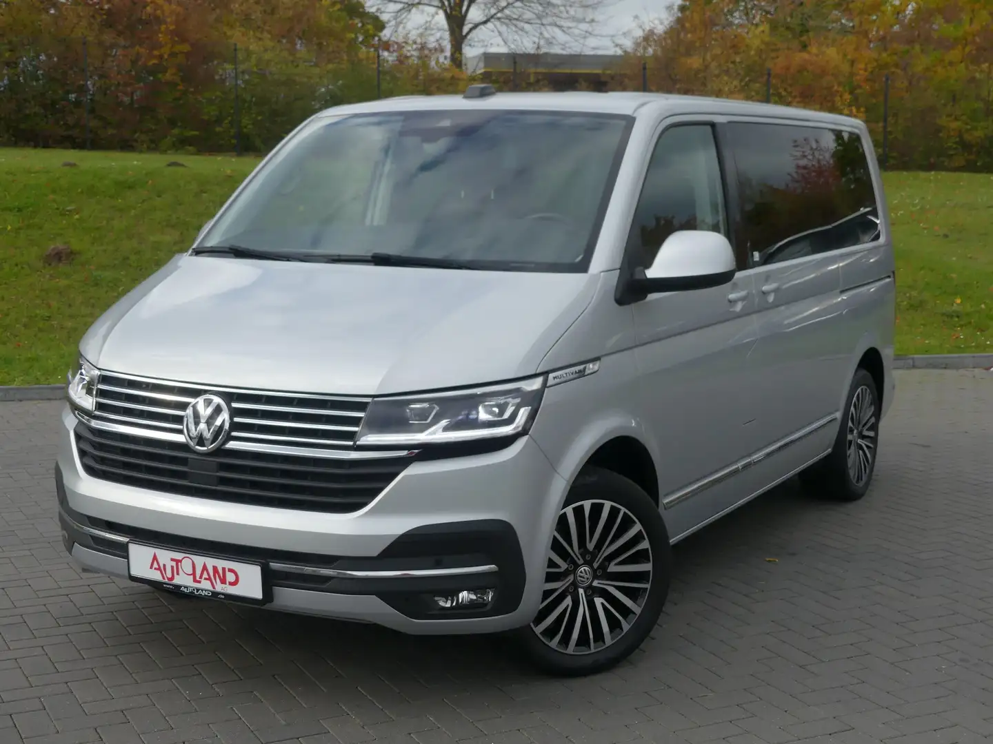 Volkswagen T6 Multivan T6.1 Multivan 2.0 TDI Multivan Generation Six Silber - 2