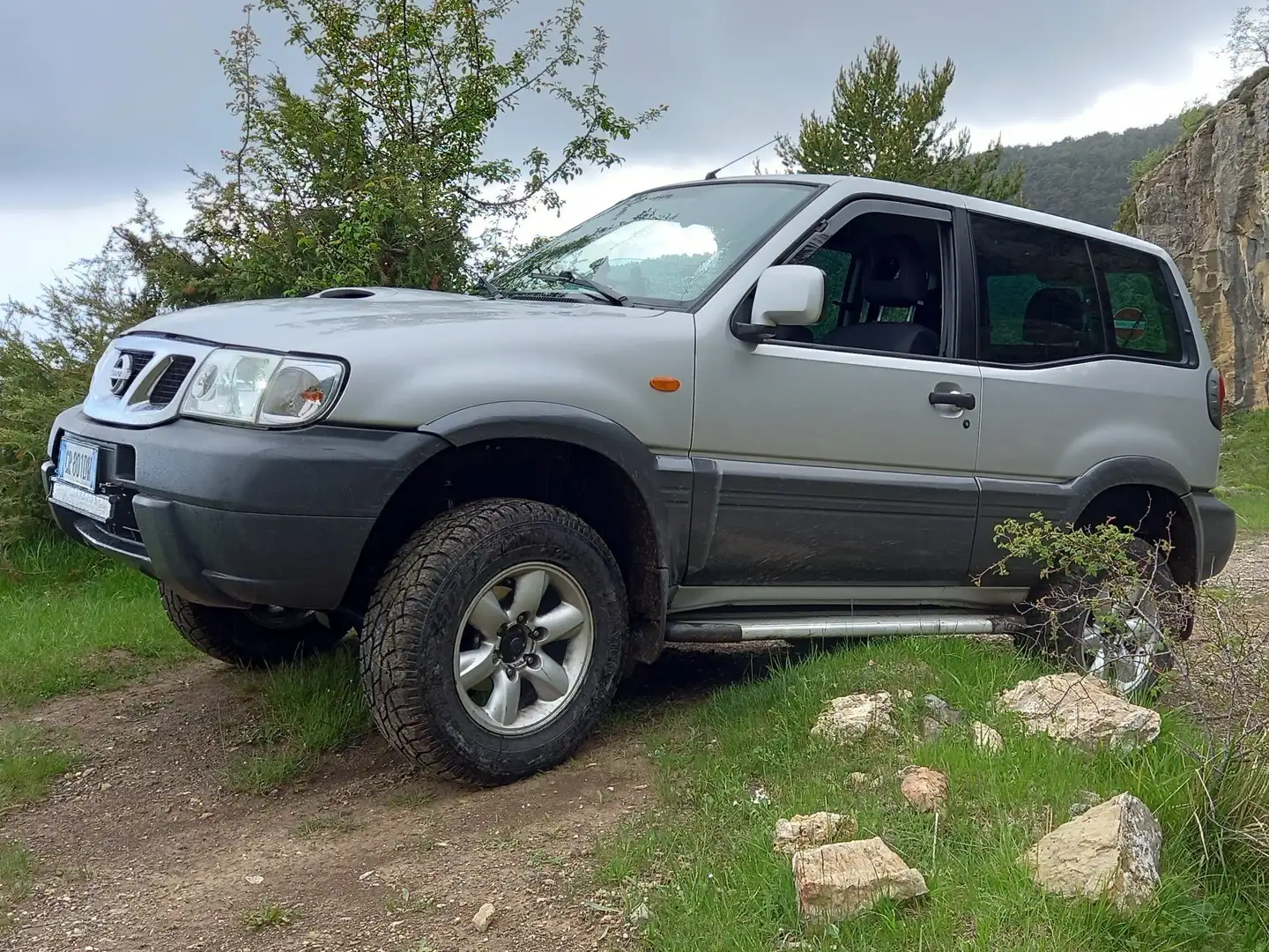 Nissan Terrano Terrano 3p 2.7 tdi Sport Argento - 2