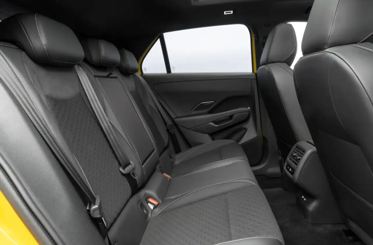 Volkswagen T-Roc T-Roc II 2025 1.5 etsi R-Line 150cv dsg 13