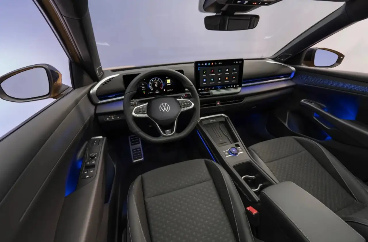 Volkswagen T-Roc T-Roc II 2025 1.5 etsi R-Line 150cv dsg 8