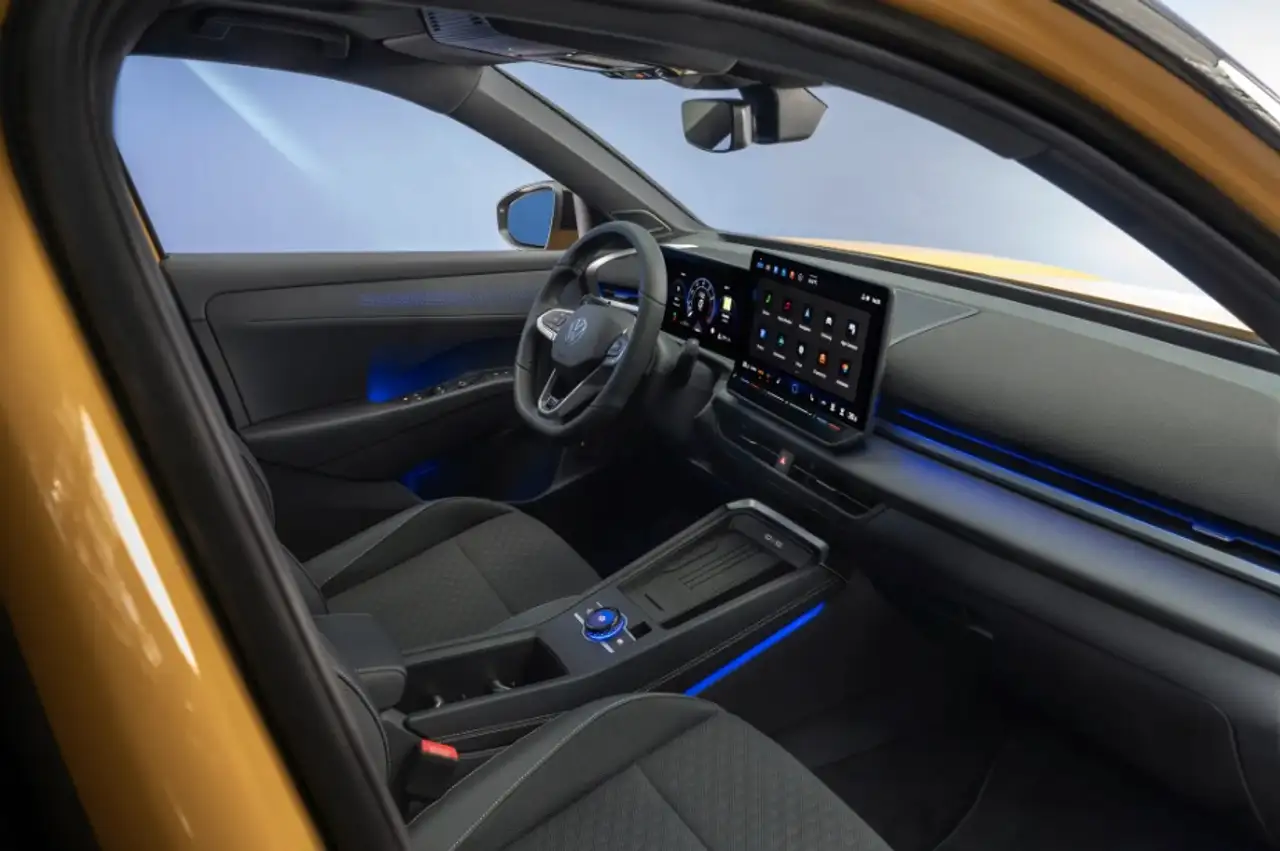 Volkswagen T-Roc T-Roc II 2025 1.5 etsi R-Line 150cv dsg 9