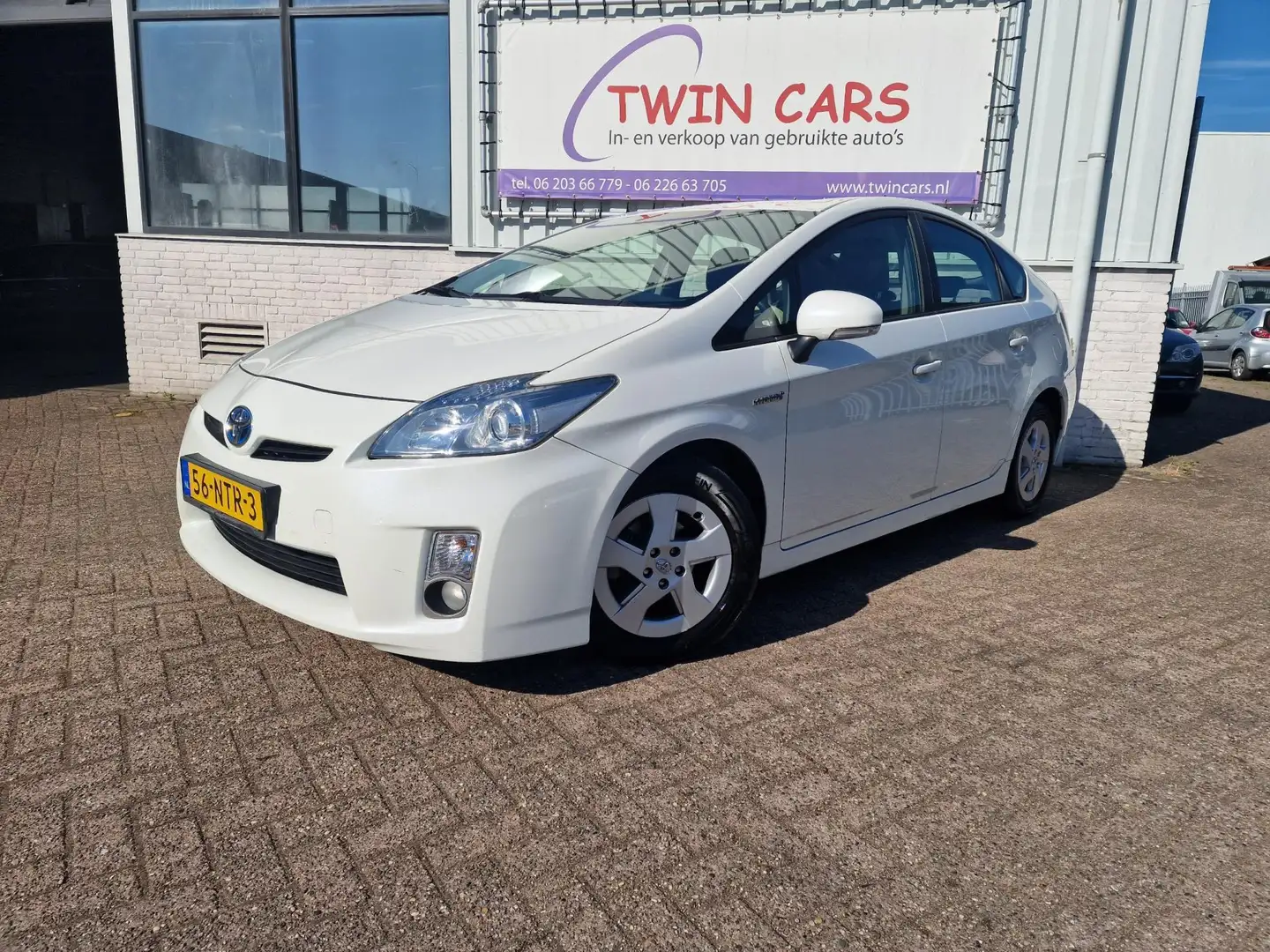Toyota Prius 1.8 Comfort Wit - 2