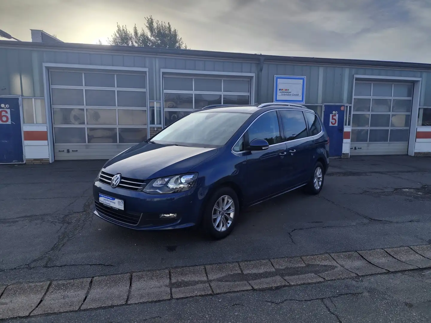 Volkswagen Sharan 1.4 TSI Ocean BMT/SHZ/AHK/NAVI/SCHIEBETÜR El. Blau - 1