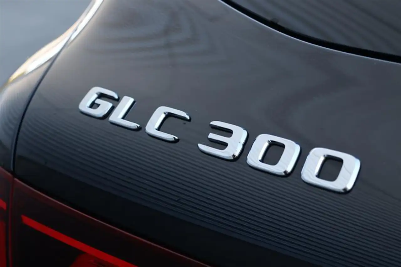 Mercedes-Benz GLC снимка Mercedes-Benz GLC