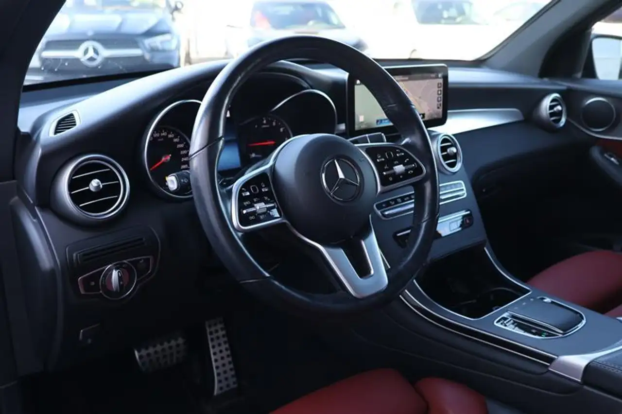 Mercedes-Benz GLC снимка Mercedes-Benz GLC