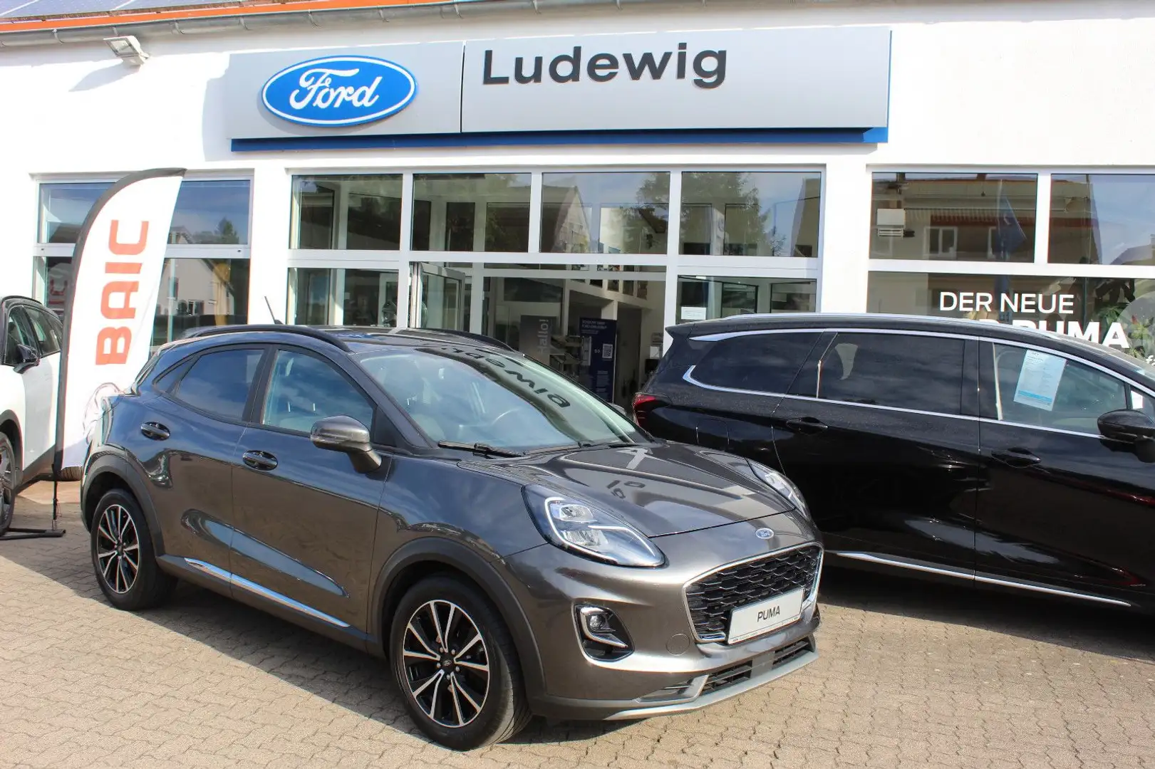 Ford Puma Titanium Winterpaket PDC Navi Grau - 1