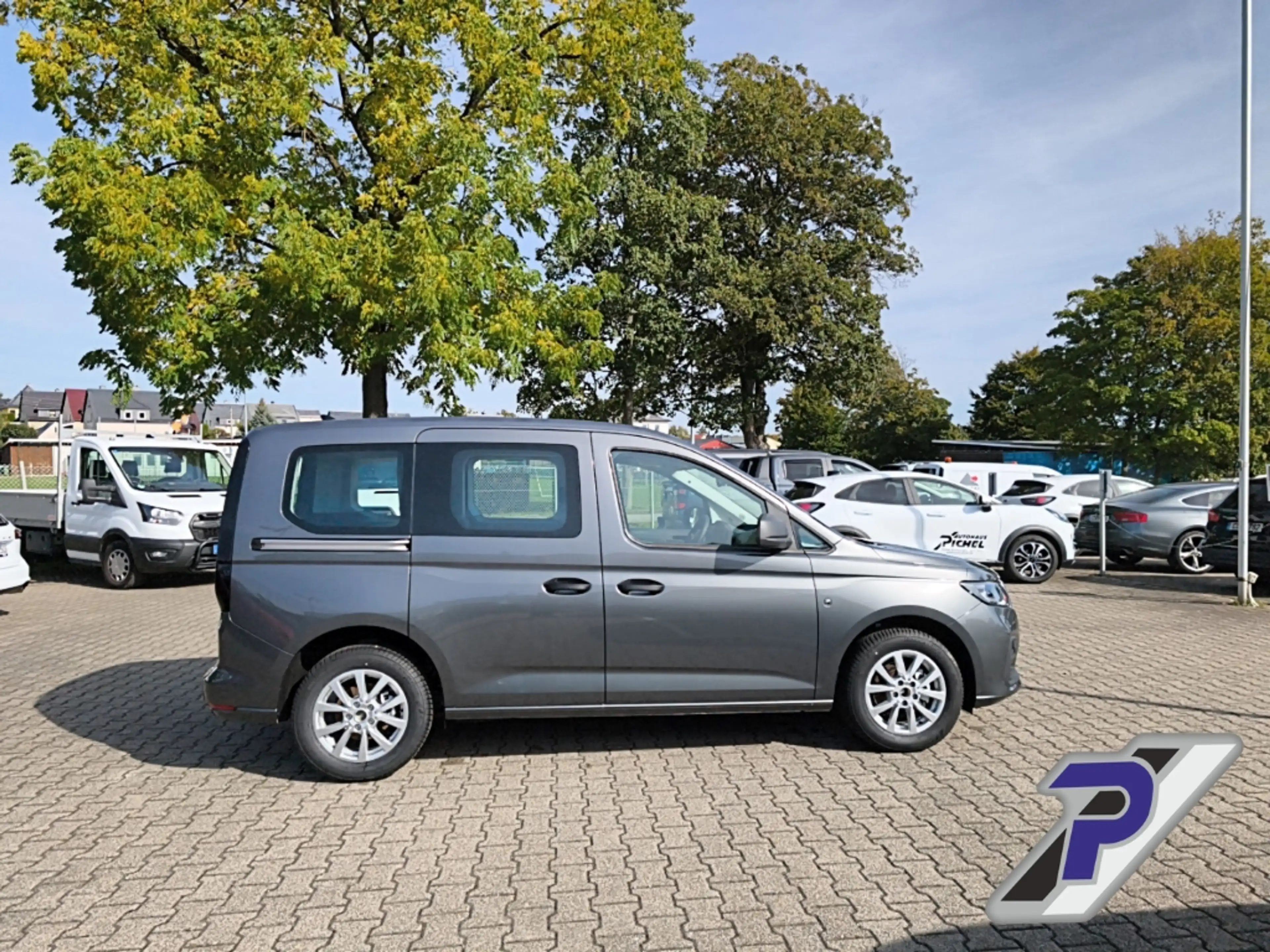 Ford Tourneo Connect Trend L1 AHK abn.+GJR+TRENNGITTER+ Apple CarPlay — photo 6