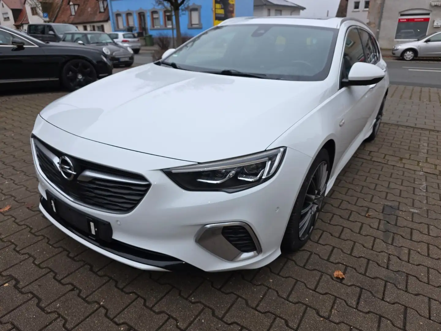 Opel Insignia B Sports Tourer GSi 4x4  1.Hand Weiß - 1