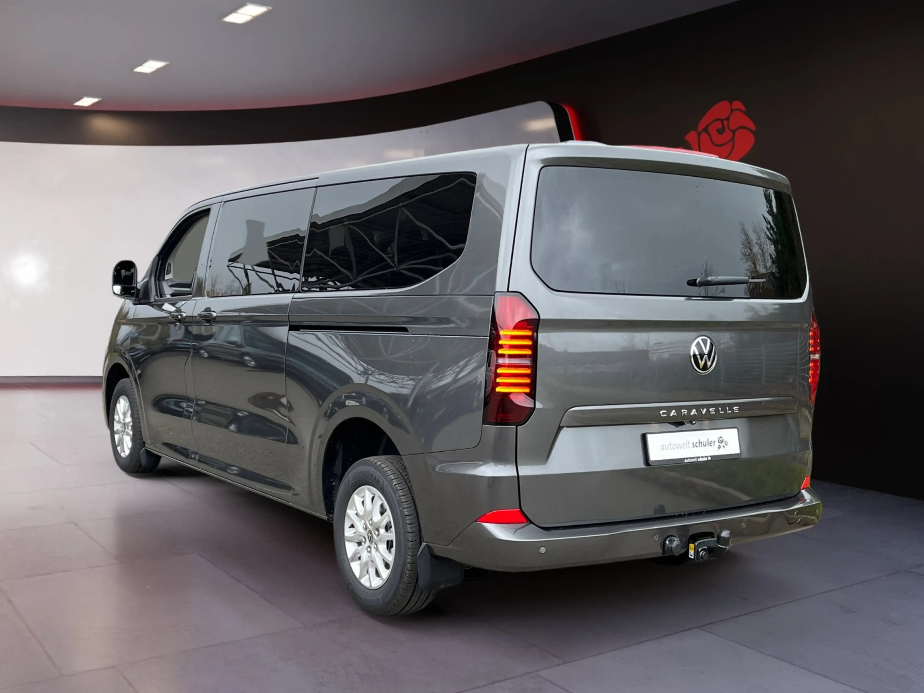 Volkswagen T7 Caravelle LR 2,0 TDI DSG 9-Stz Life AHK 360° — photo 4
