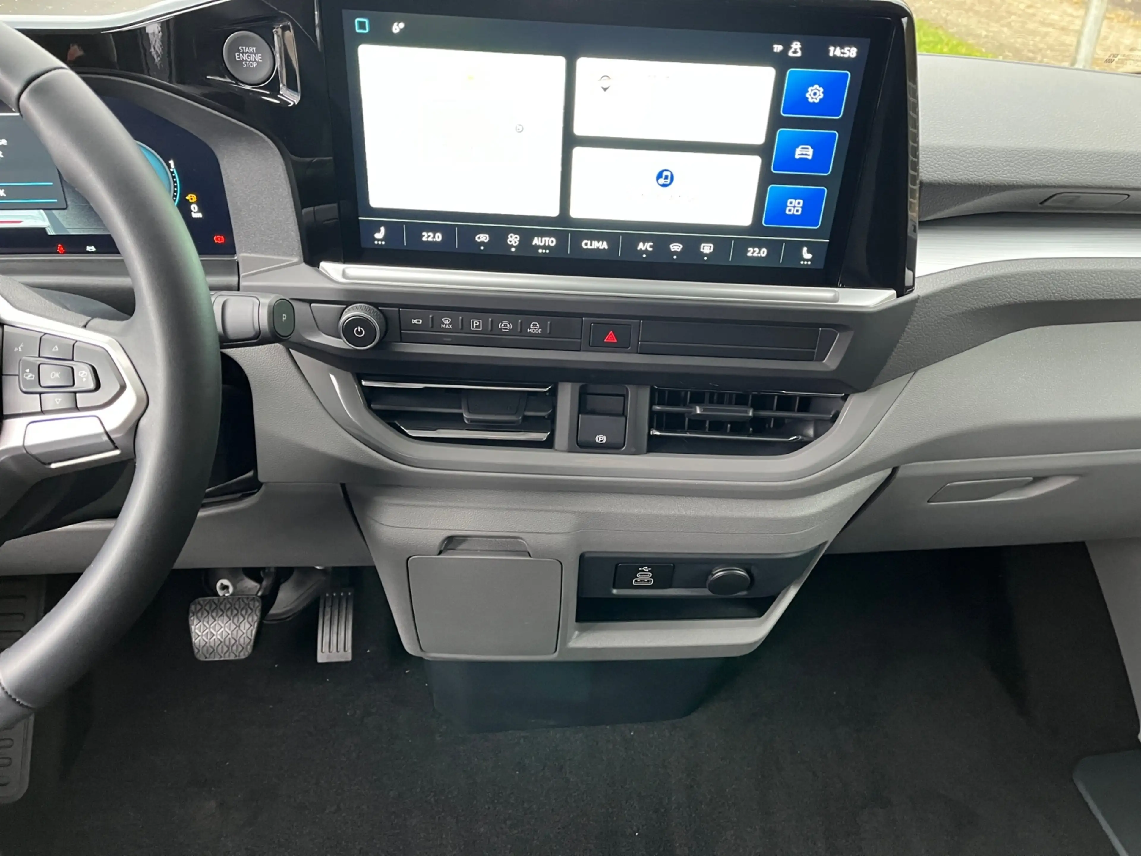Volkswagen T7 Caravelle LR 2,0 TDI DSG 9-Stz Life AHK 360° — photo 15