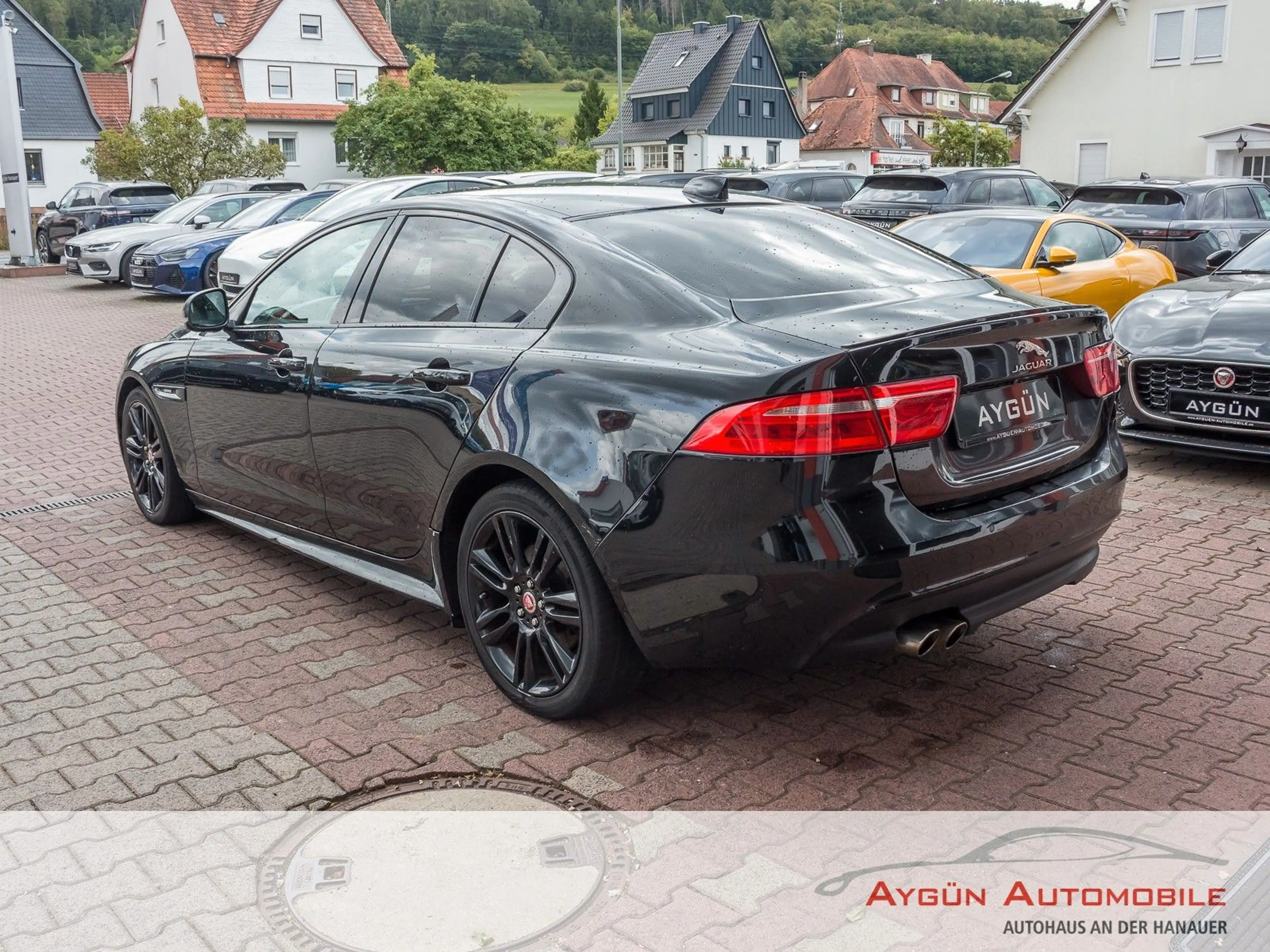 Jaguar XE R-Sport 20d — photo 4