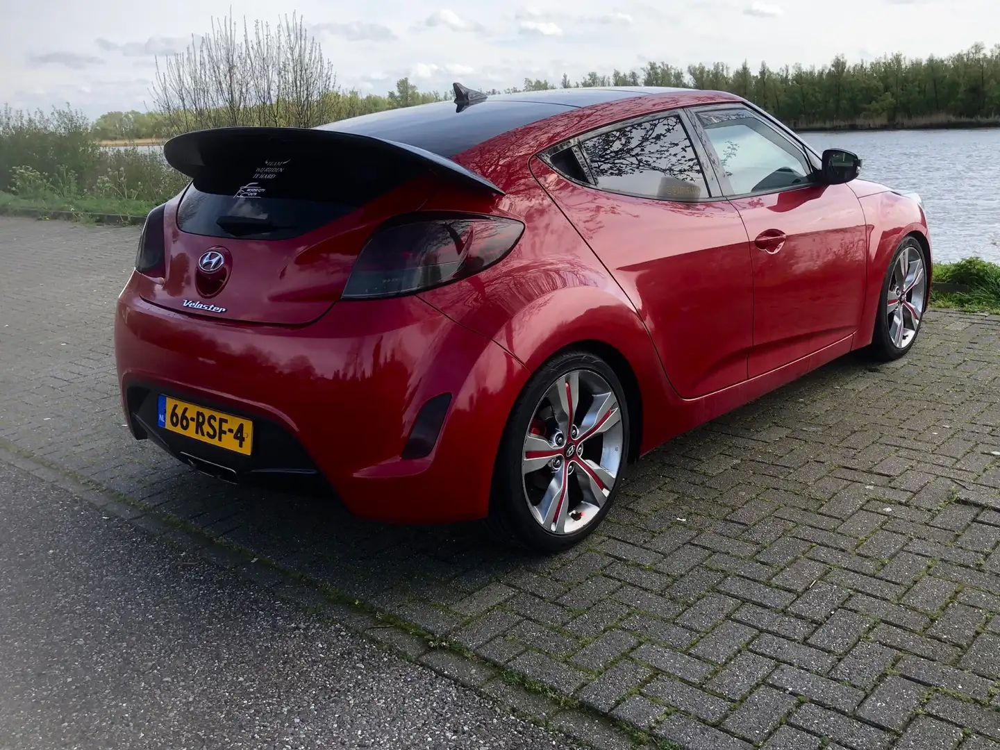 Hyundai VELOSTER 1.6 GDI i-Catcher Rouge - 2